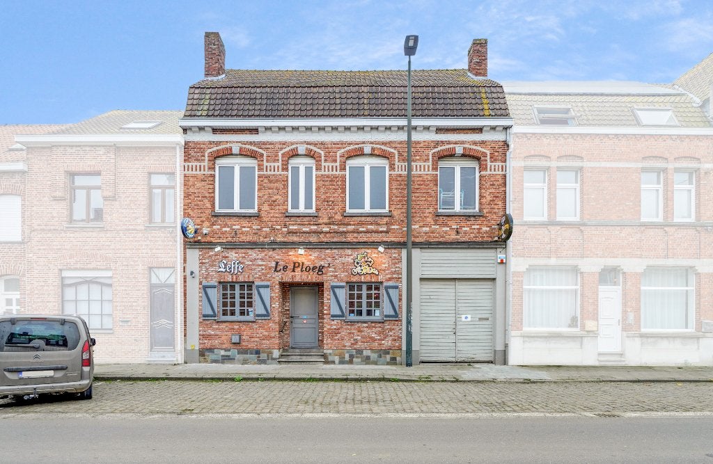 Superbe immeuble commercial + 2 plateaux bruts à l'étage, Immo, Maisons à vendre, Habitation avec espace professionnel, PLOEGSTEERT