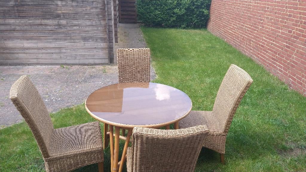 Tuinset. Tafel en 4 stoelen. Terrasmeubelset, Ophalen, Gebruikt