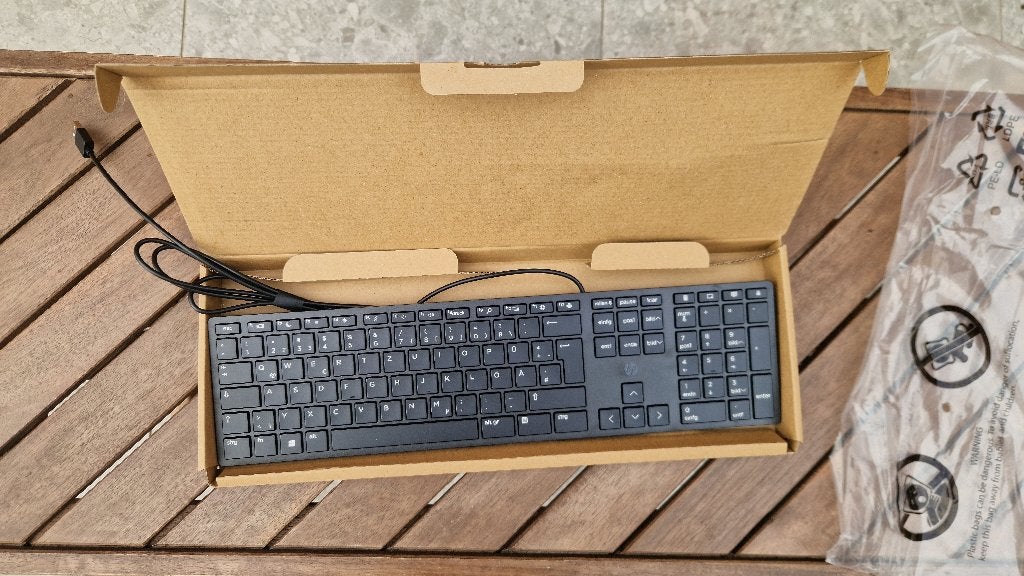 HP Toetsenbord QWERTZ, Computers en Software, Ophalen, Plug-and-play, Nieuw, HP