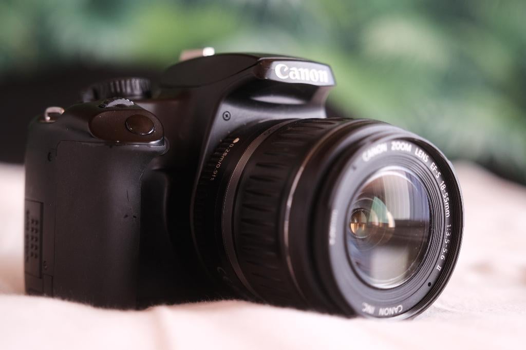 Canon EOS 1000D + 18-55mm lens – starter DSLR + accessoires, 10 Mégapixel, Enlèvement ou Envoi, Canon, Utilisé