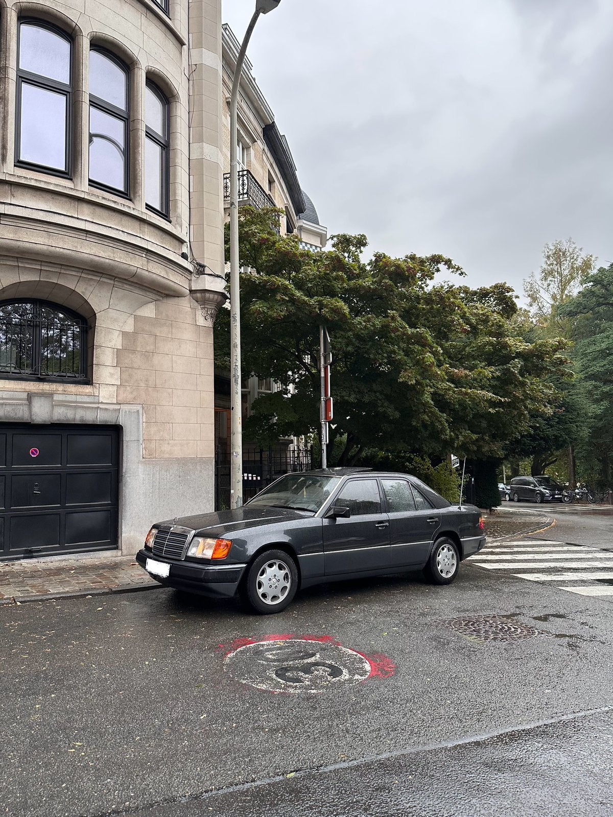 Mercedes Benz E300 automatique, Autos, Achat, 6 cylindres, Attache-remorque, Automatique