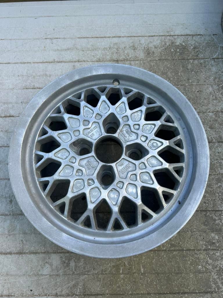 Interesse peiling Ford Fiesta/Escort velgen voor opmaak, Auto-onderdelen, Banden en Velgen, Ophalen, Velg(en)