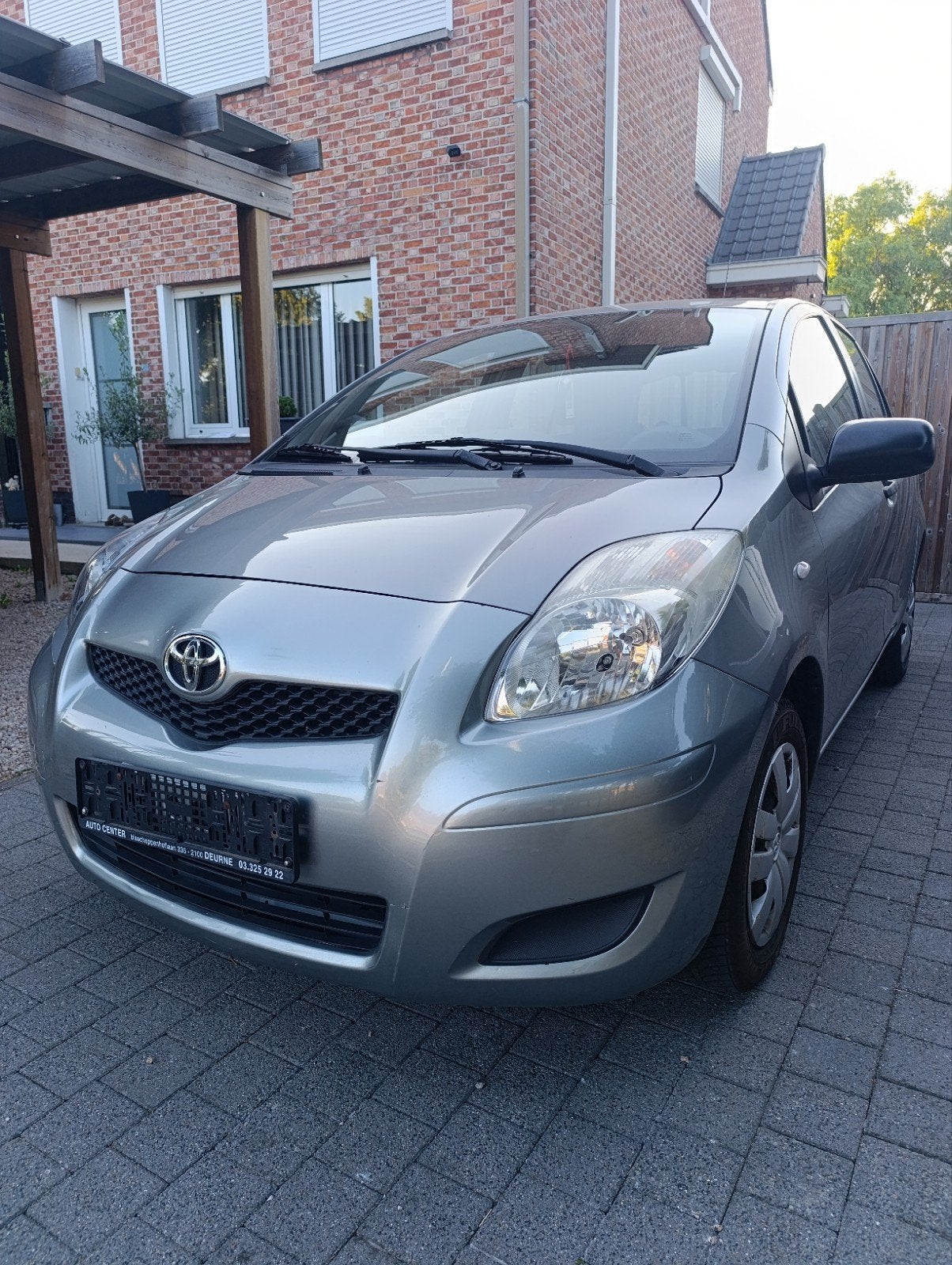 Toyota Yaris 1.0 essence 2010 avec climatisation 123,577 km, Autos, Euro 5, Achat, Boîte manuelle, 5 portes