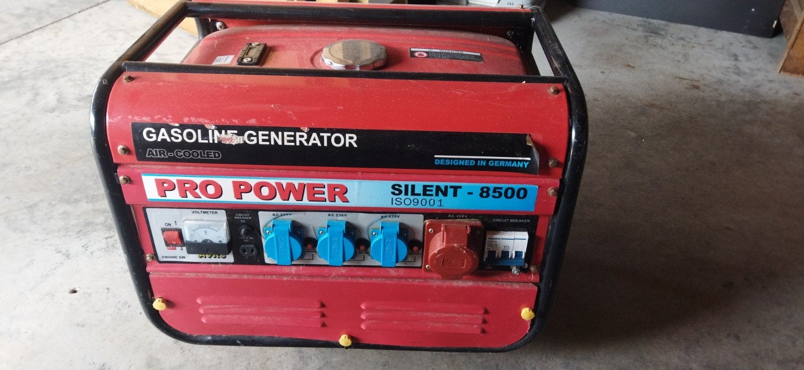Gasoline generator, Enlèvement