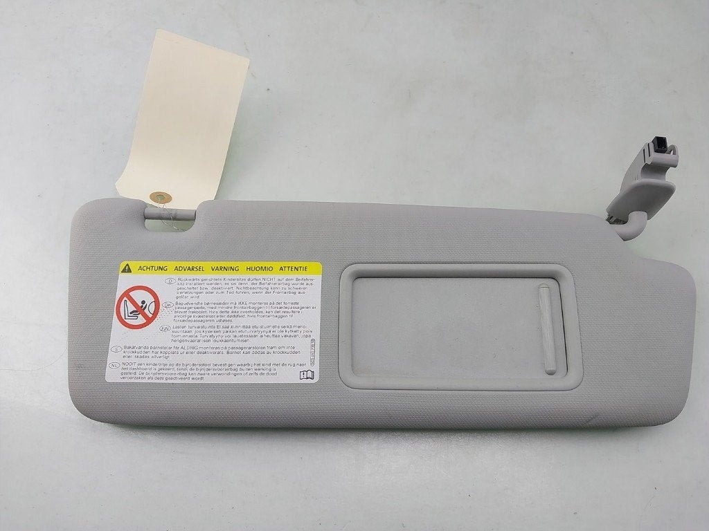 ZONNEKLEP Audi A3 Sportback (8VA / 8VF) (01-2012/10-2020), Info@audi.de, Audi, Audi AG, Gebruikt