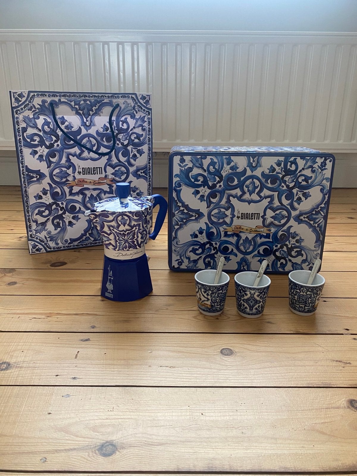 Bialetti Dolce & Gabanna, Ophalen
