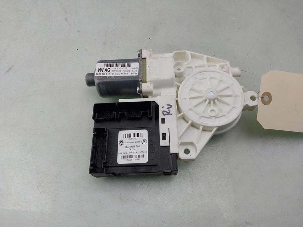 MOTEUR LEVE VITRE ELECTRIQUE Volkswagen Caddy IV, Dhr. J. Ham, Volkswagen, Administratie@autoham.nl, Utilisé