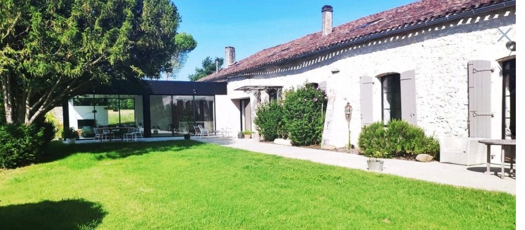 Propriété rénovée avec piscine, 2 hectares Pyrénées France, Immo, Étranger, Campagne, 7 pièces, 300 m², France