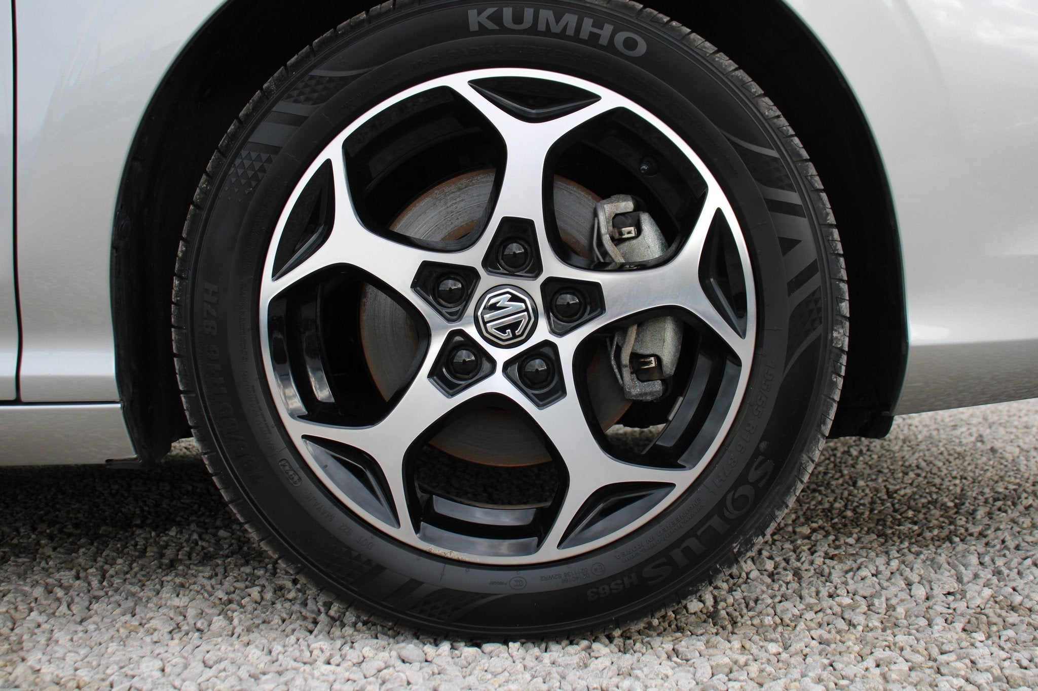 MG 3 1.5T M5 116 PK *CAM*APPLE/ANDROID*60M GARANTIE*, Auto's, Voorwielaandrijving, Stof, Gebruikt, 116 pk