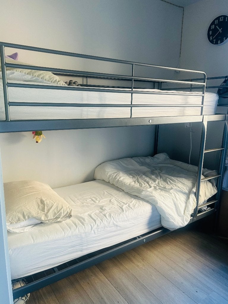 Stapelbed (met matrassen), Ophalen, Zo goed als nieuw, Stapelbed
