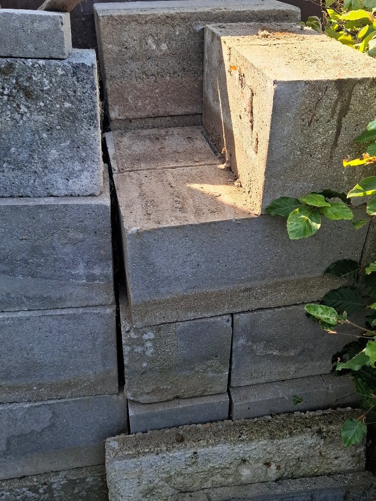 Betonblok hol 39x19x19 cm, Bricolage & Construction, Briques, Enlèvement, Comme neuf, Béton