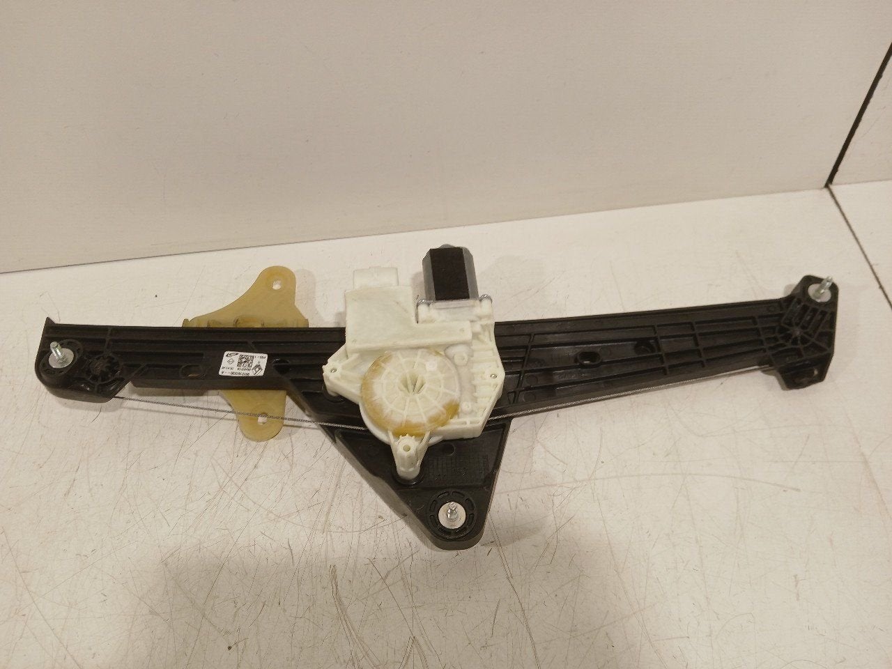 Raammechaniek elektrisch links voor Renault Clio, Onderdelen@venauto.nl, Van der Ven Autorecycling B.V., Ettenseweg 76, 4706 PB Roosendaal, The Netherlands