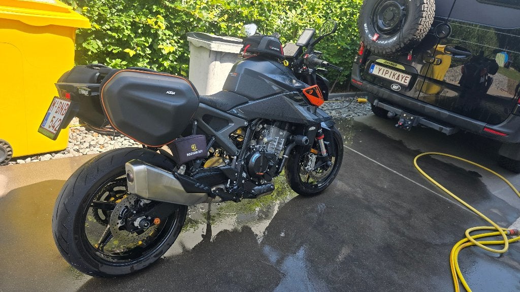 KTM 990 Tech Pack als nieuw, 2 prijzen, garantie KTM nog 3jr, Motoren, 2 cilinders, Nieuw, 948 cc, Particulier
