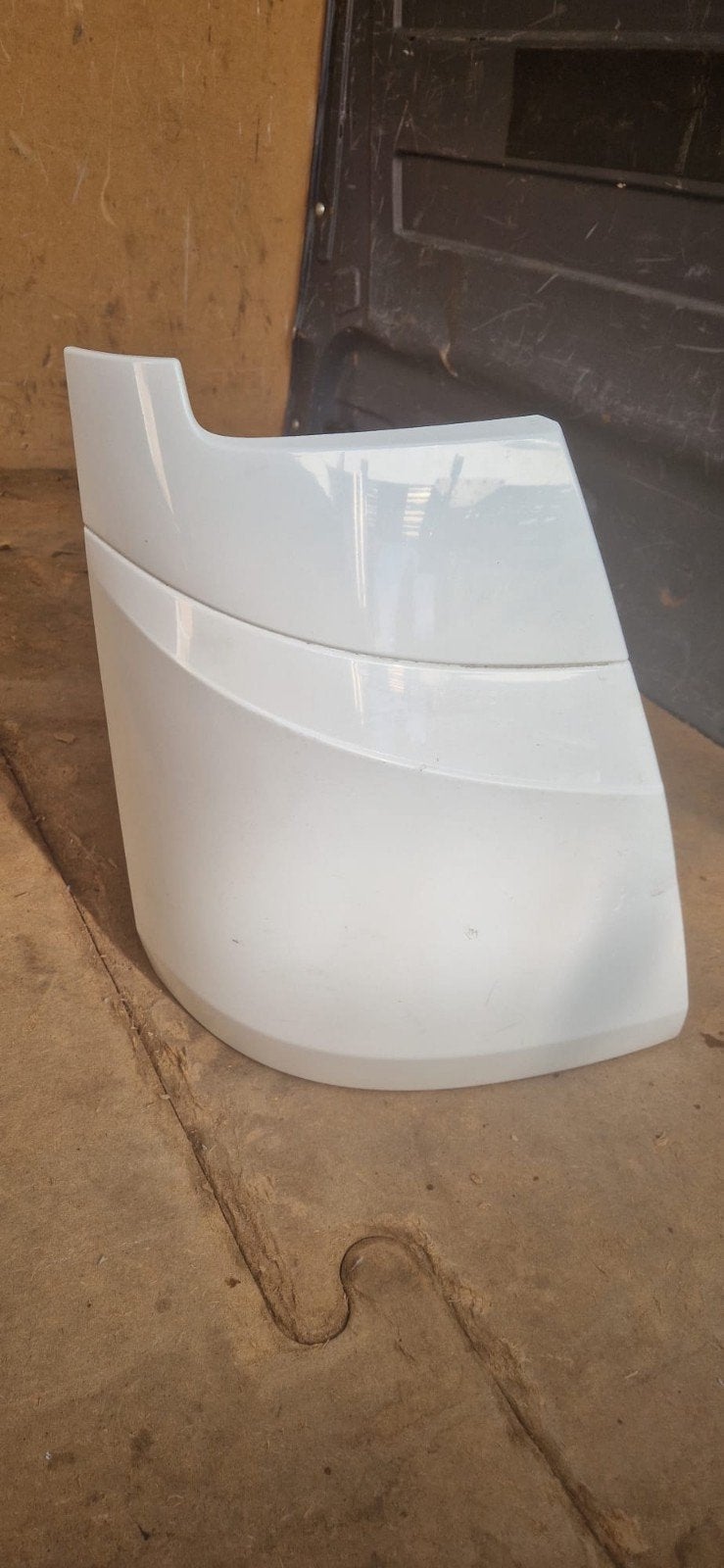 Angles en plastique de Mitsubishi Fuso Canter, Autos : Pièces & Accessoires, Enlèvement ou Envoi, Mitsubishi