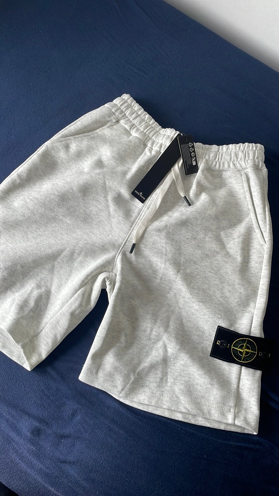 NOUVEAU short Stone Island, Enlèvement ou Envoi, Comme neuf