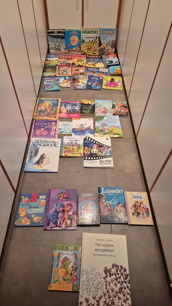 Richard Scarry, Lassie, Marc de Bel, Suske en Wiske, Spirit,, Ophalen of Verzenden, Zo goed als nieuw