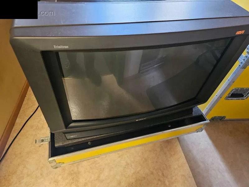 [RARE] Sony Trinitron HD KV-HD3215 + Meuble Motorisé, TV, Hi-fi & Vidéo, Télévisions vintages, Enlèvement, Utilisé, 80 à 100 cm