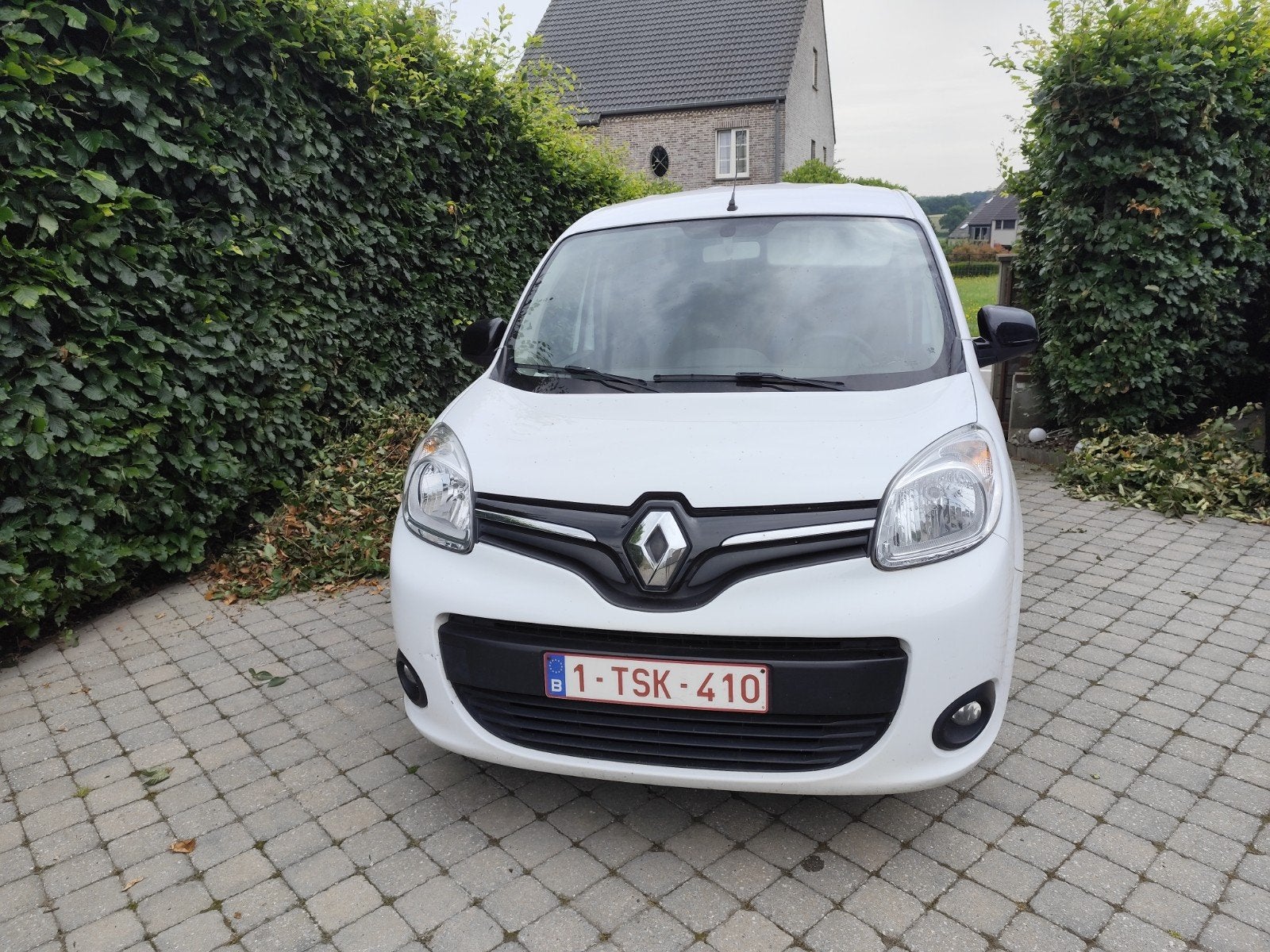 Renault Kangoo essence, Autos, Renault, Particulier, Kangoo, ABS, Airbags, Air conditionné, Alarme, Bluetooth, Feux de virage