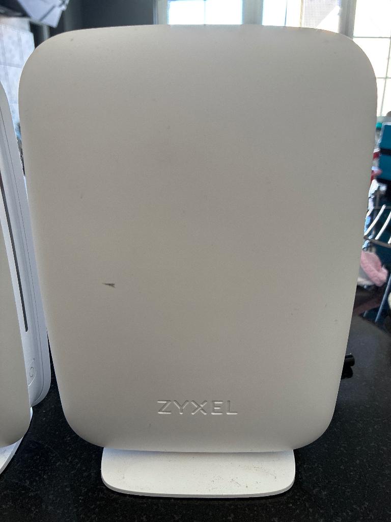 Zyxel Multy M1 (Wifi Extender/Router), Ophalen, Zo goed als nieuw, Zyxel