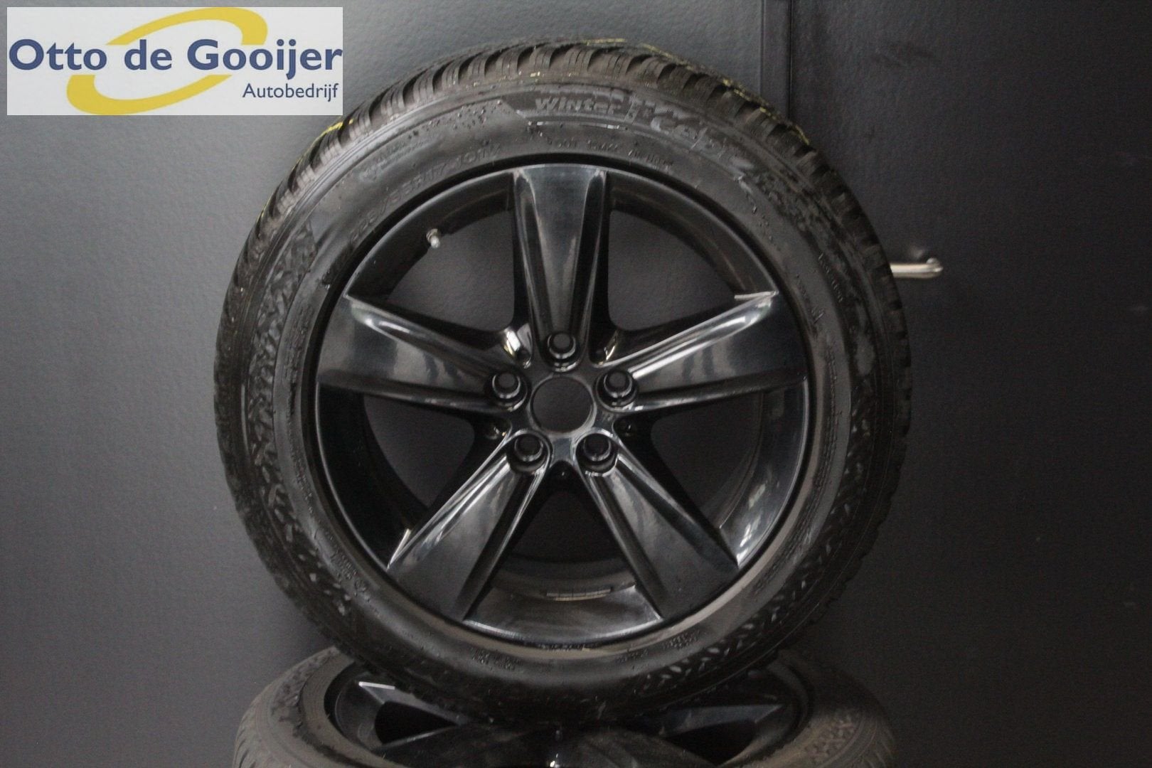 Originele BMW X1 F48 Velgen 17 Inch Winterbanden 6MM, Pneus et Jantes, Pneus hiver, -, Véhicule de tourisme