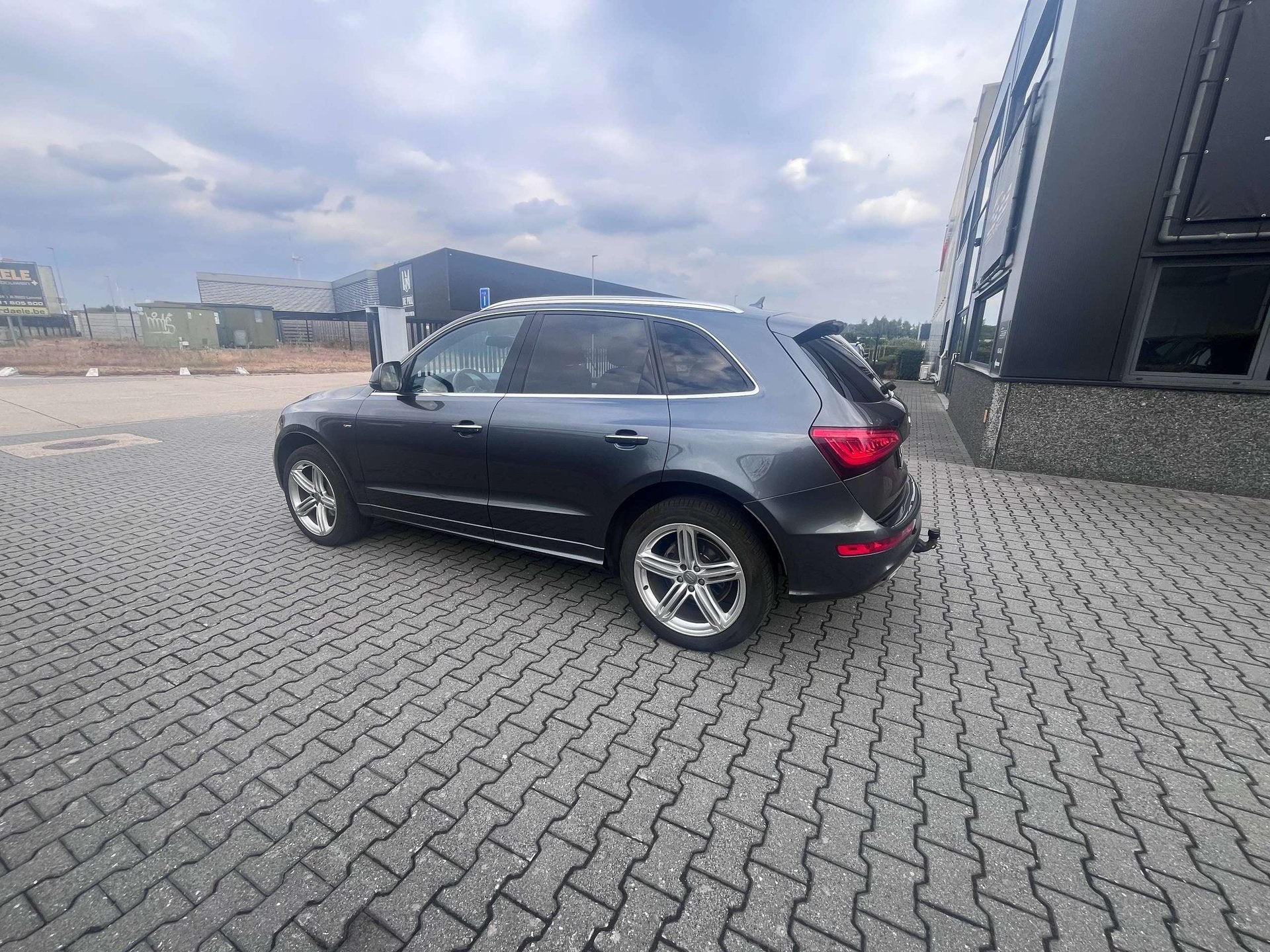 Audi Q5 2.0 TDi Quattro 3 x S-line/Leder/AdCruise/CAM/Trekha, Auto's, Automaat, Euro 5, Zwart, 4 cilinders
