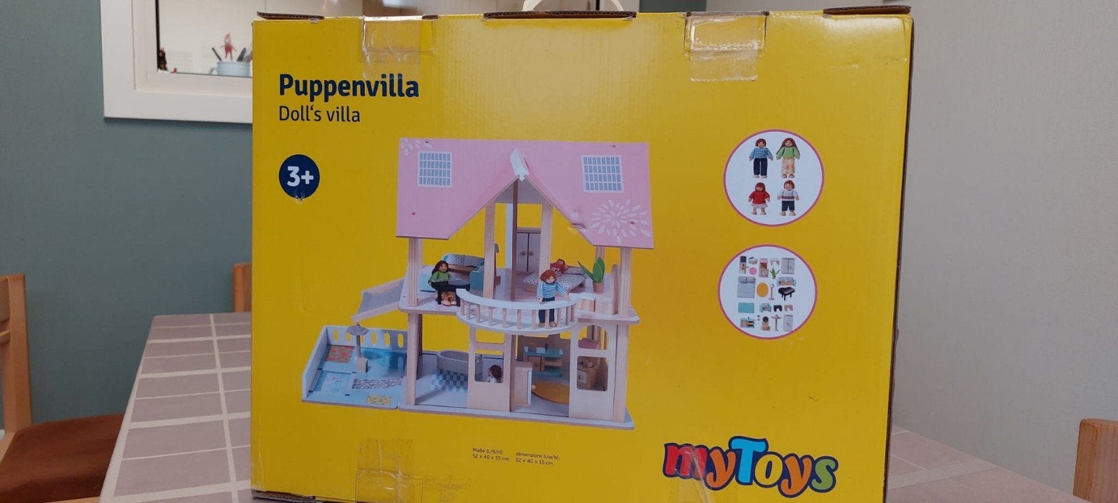 Groot poppenhuis in hout., Ophalen