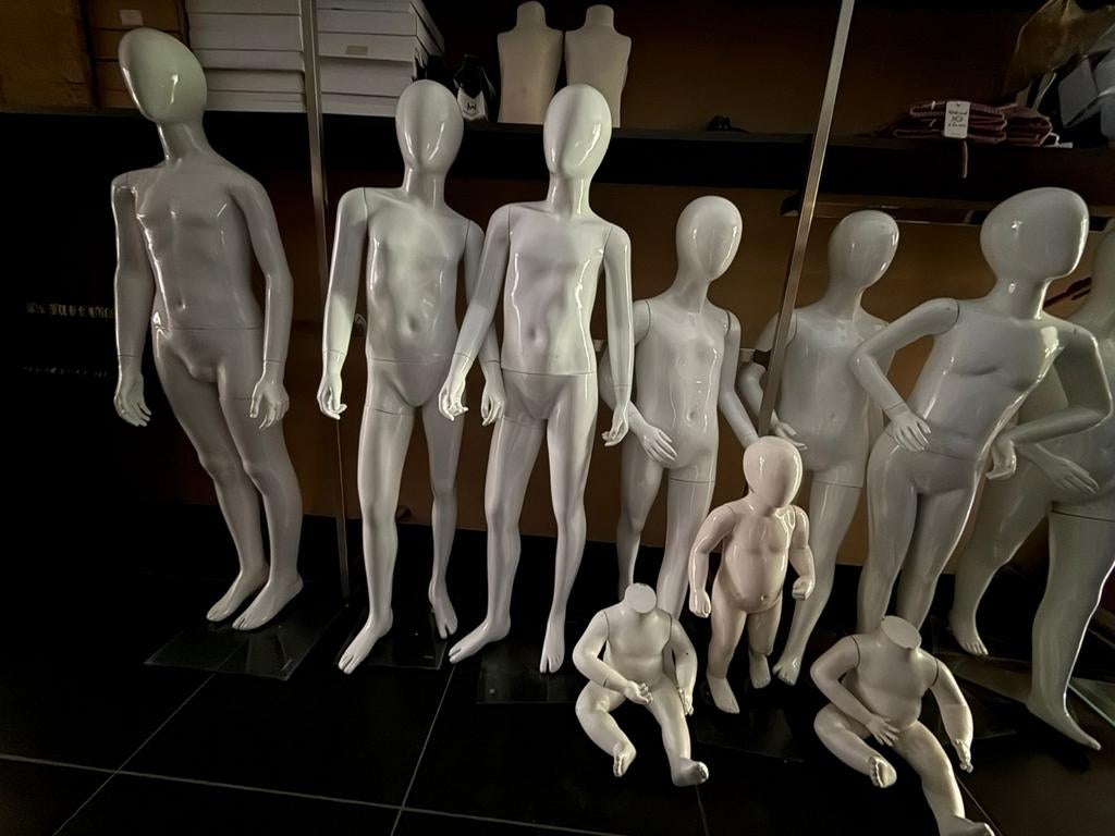 Mannequin enfants, Enlèvement