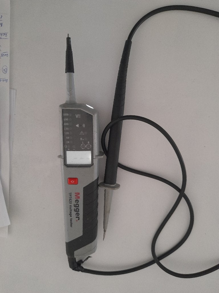 Megger TPT420 voltage tester, Doe-het-zelf en Bouw, Meetapparatuur, Ophalen of Verzenden, Zo goed als nieuw