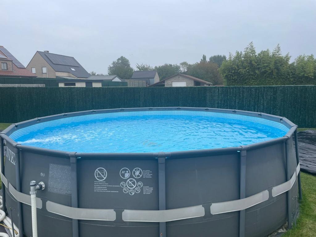 Intex Ultra XTR frame zwembad van 5,49cm x 132cm, Jardin & Terrasse, Piscines, 300 cm ou plus, Rond, Comme neuf, Enlèvement