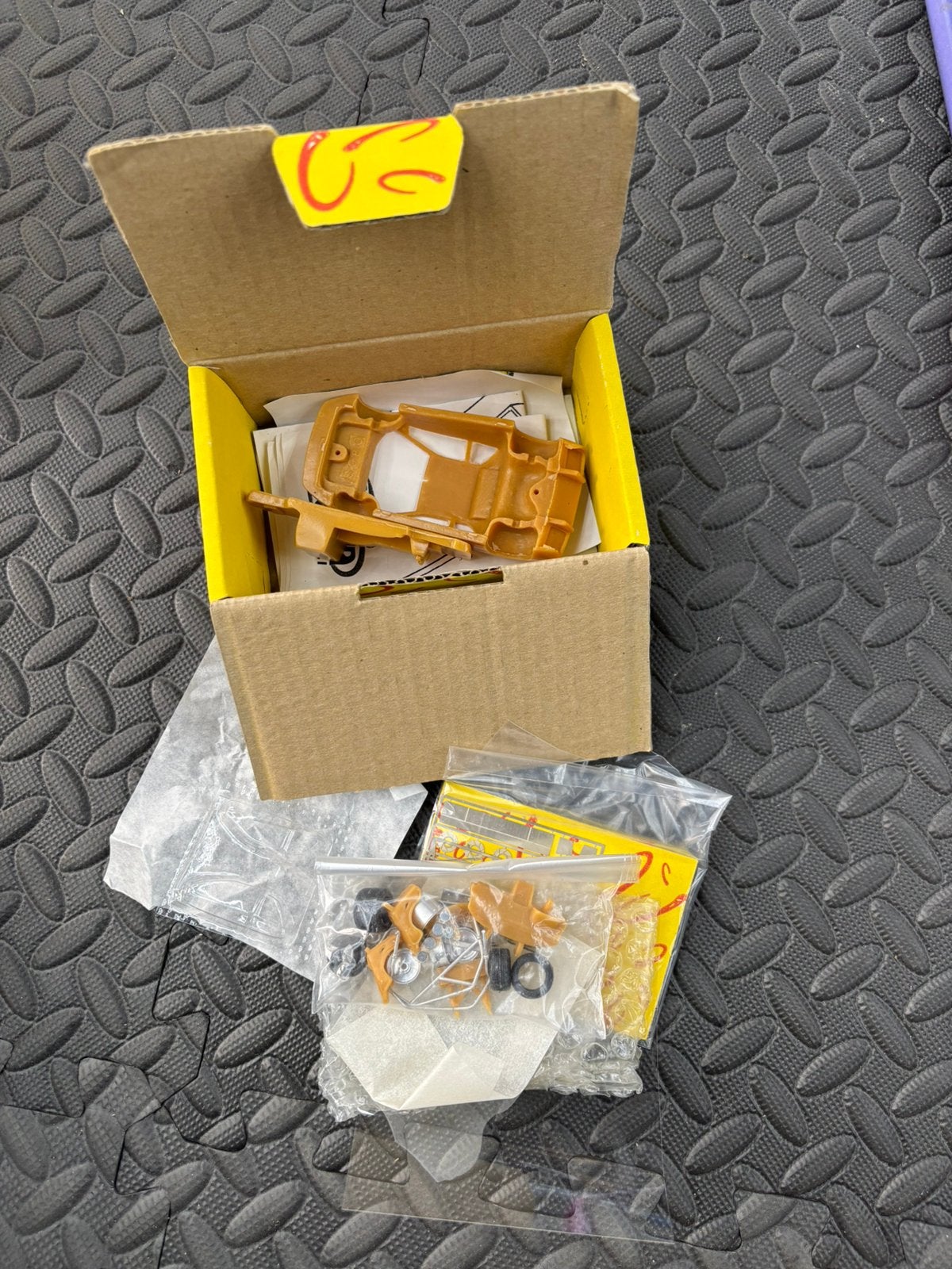 Modelbouw auto lamborghini diablo 1/43, Hobby en Vrije tijd, Modelbouw | Auto's en Voertuigen, Overige merken, Auto, 1:32 tot 1:50