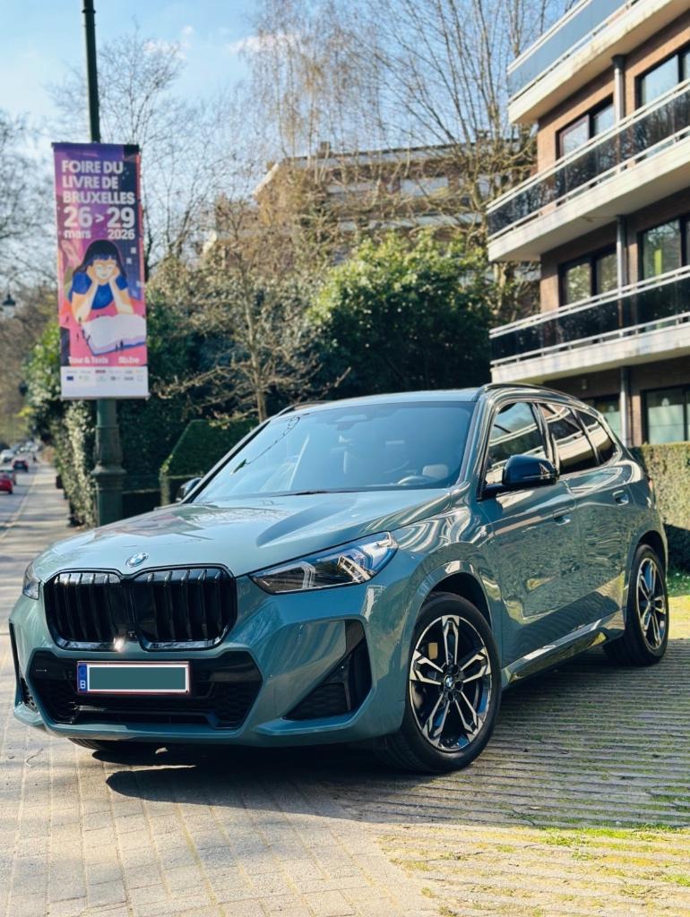 2023 BMW X1 sDrive18i M SPORT PRO, Autos, BMW, Particulier, X1, Caméra 360°, ABS, Caméra de recul, Phares directionnels, Régulateur de distance