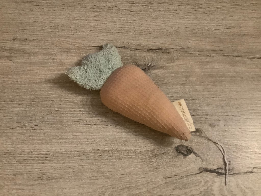 Hochet à carottes pour bébé (20 cm), Enlèvement ou Envoi, Utilisé, Hochet