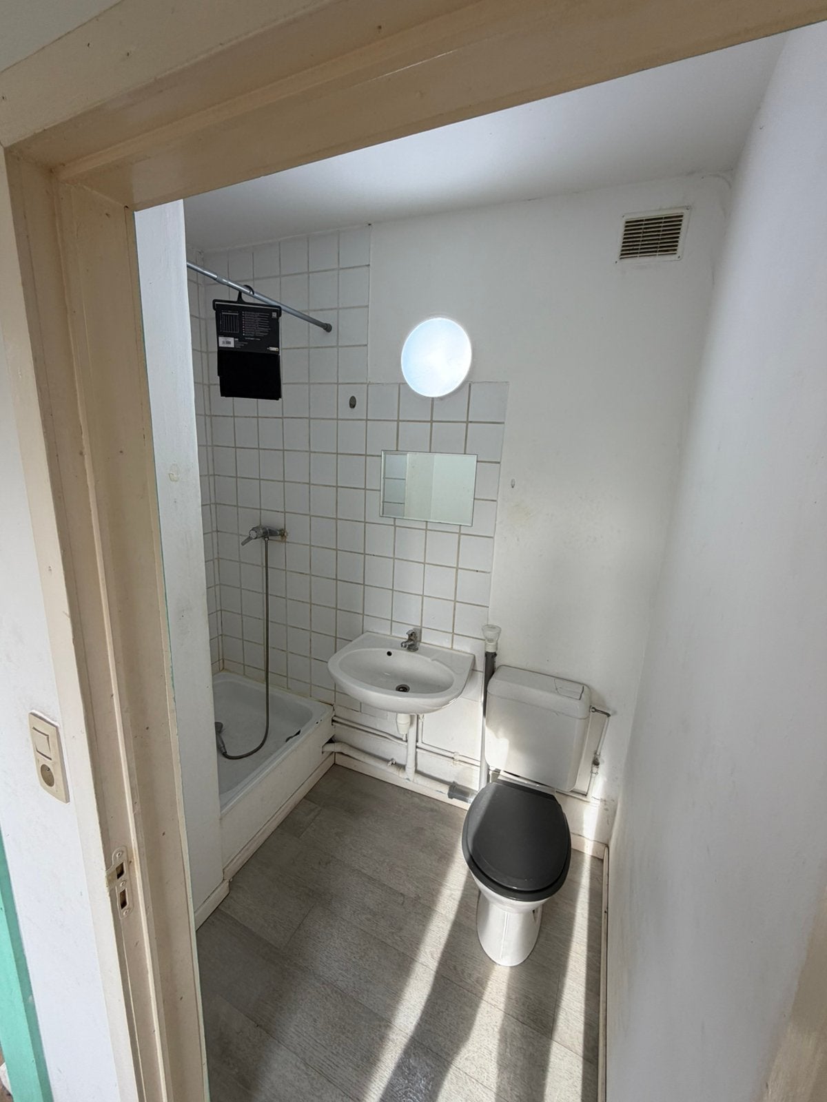 Studio à louer aux Vennes à Liège, Immo, 20 à 35 m², Liège (ville)