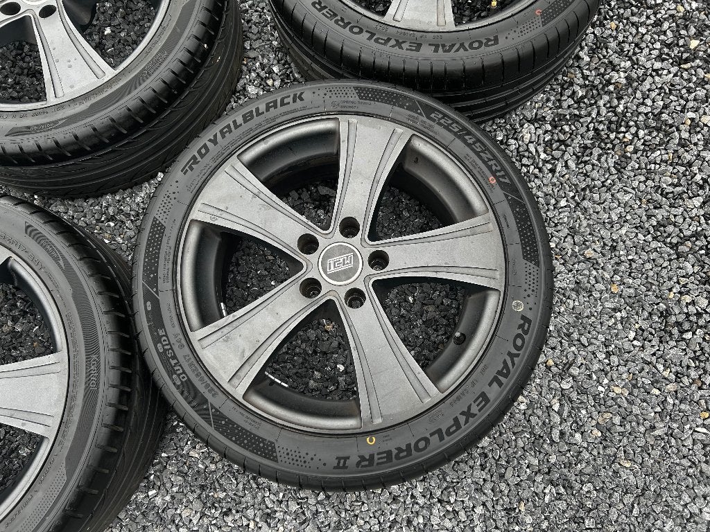 Knappe 17” Volkswagen Audi velgen met heel goede banden, Auto-onderdelen, Ophalen, Gebruikt, Banden en Velgen, 17 inch