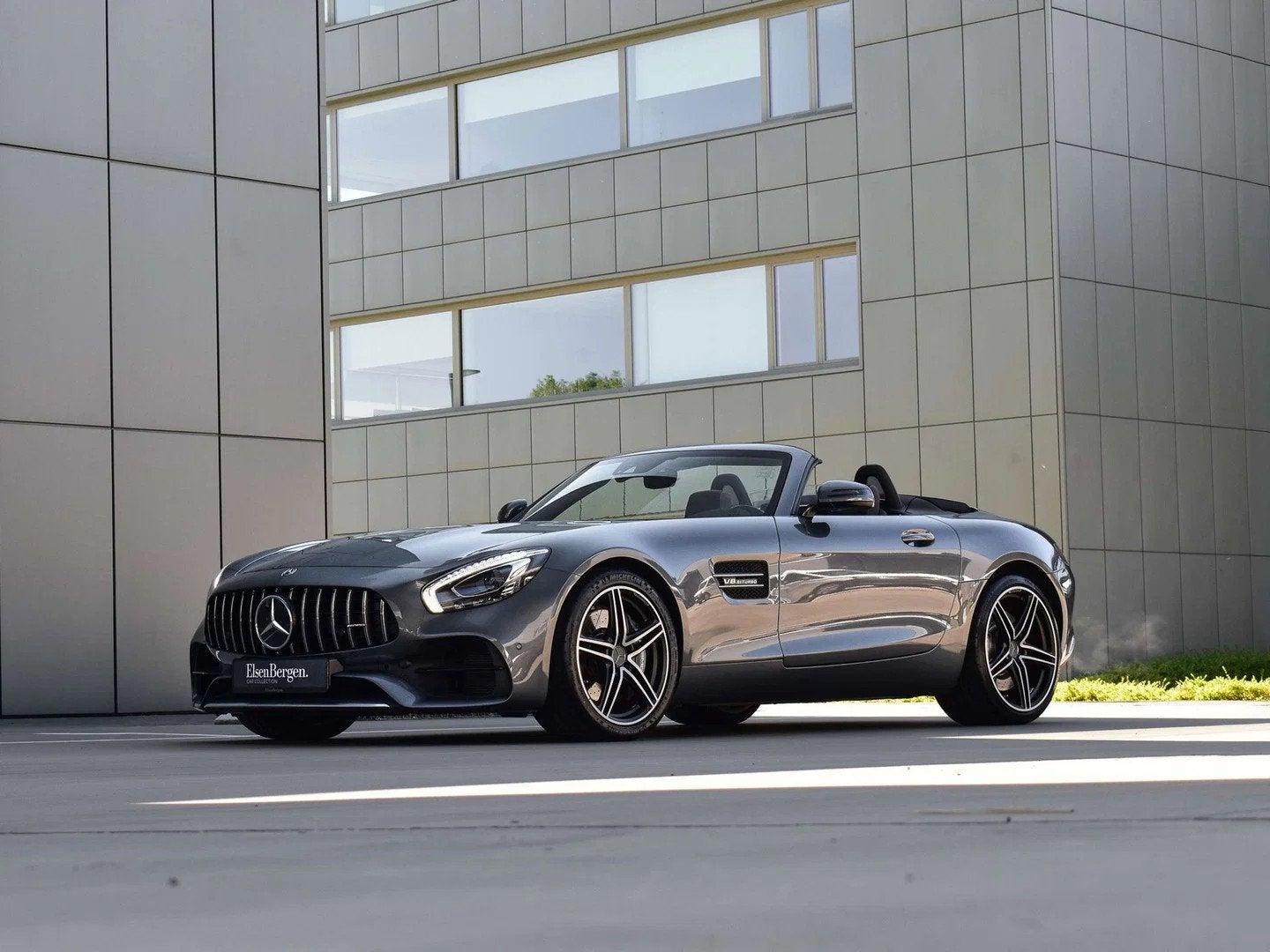 Mercedes-Benz AMG GT 4.0 V8 BiTurbo Roadster - Selenite Grey, Automaat, USB, Gebruikt, Cabriolet