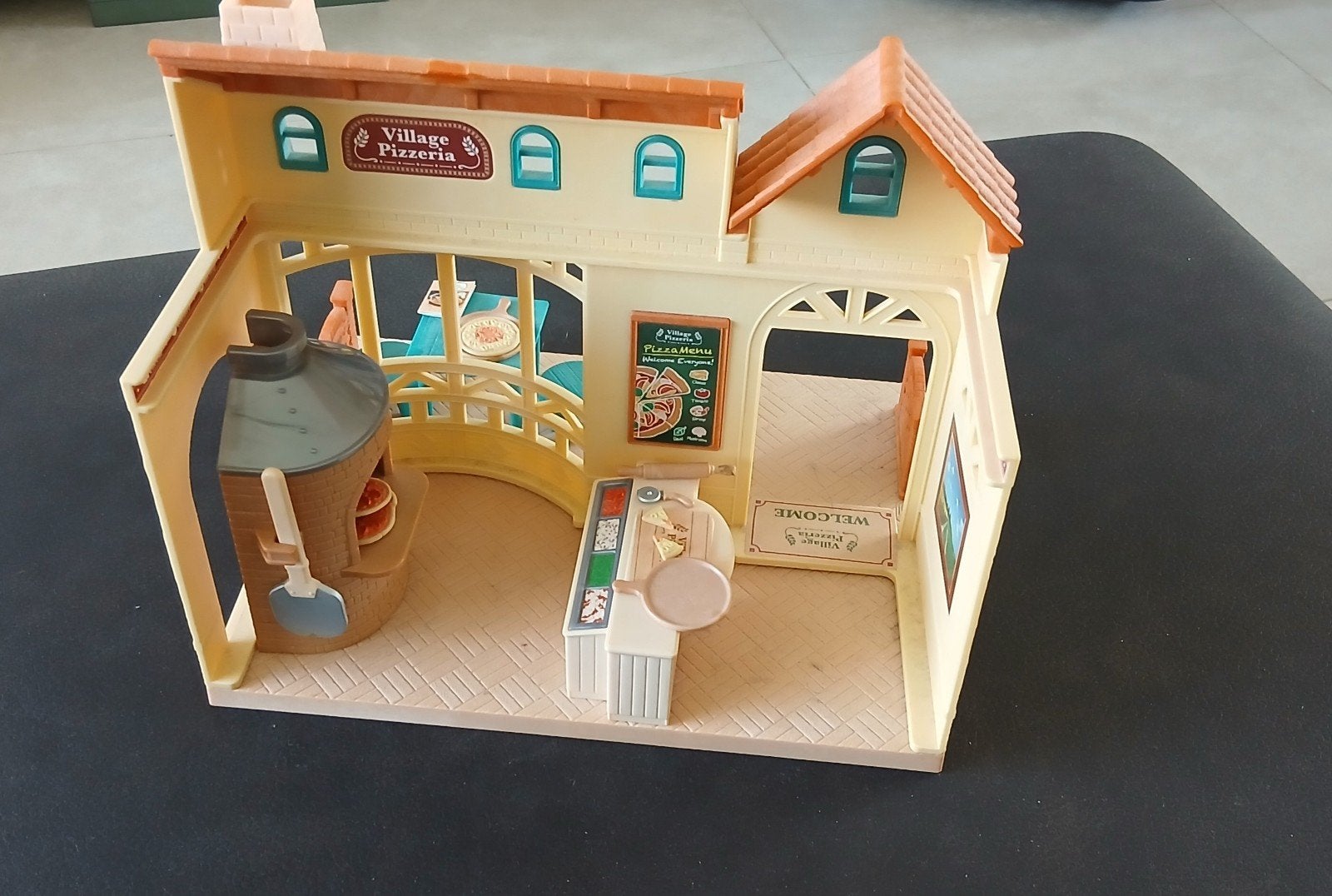 Pizzaria sylvanian familie, Enlèvement