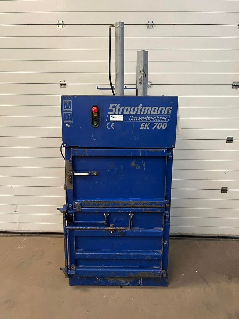 Kartonpers balenpers afvalpers foliepers papierpers recycle, Doe-het-zelf en Bouw, Gereedschap | Overige machines, Zo goed als nieuw