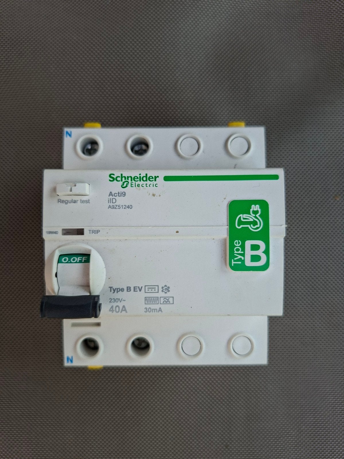 Schneider monofase diffentieel type B, Bricolage & Construction, Électricité & Câbles, Enlèvement, Comme neuf, Schneider Electric