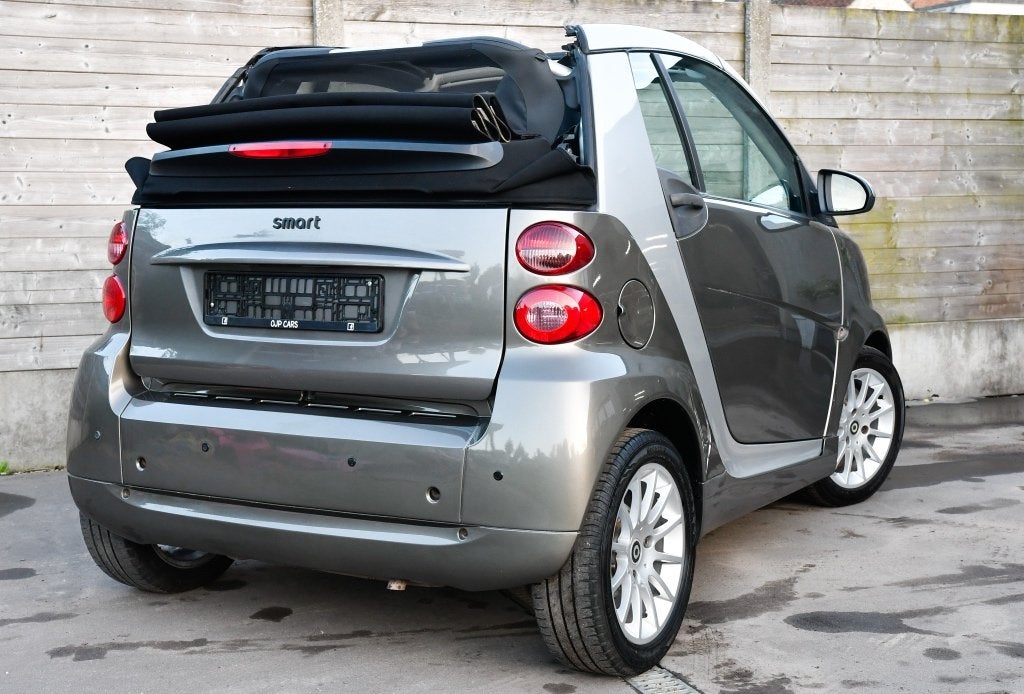Smart Fortwo 1.0 Mhd Cabrio*CarPlay*BIP*leer*, Auto's, Automaat, Euro 5, Achterwielaandrijving, Zwart