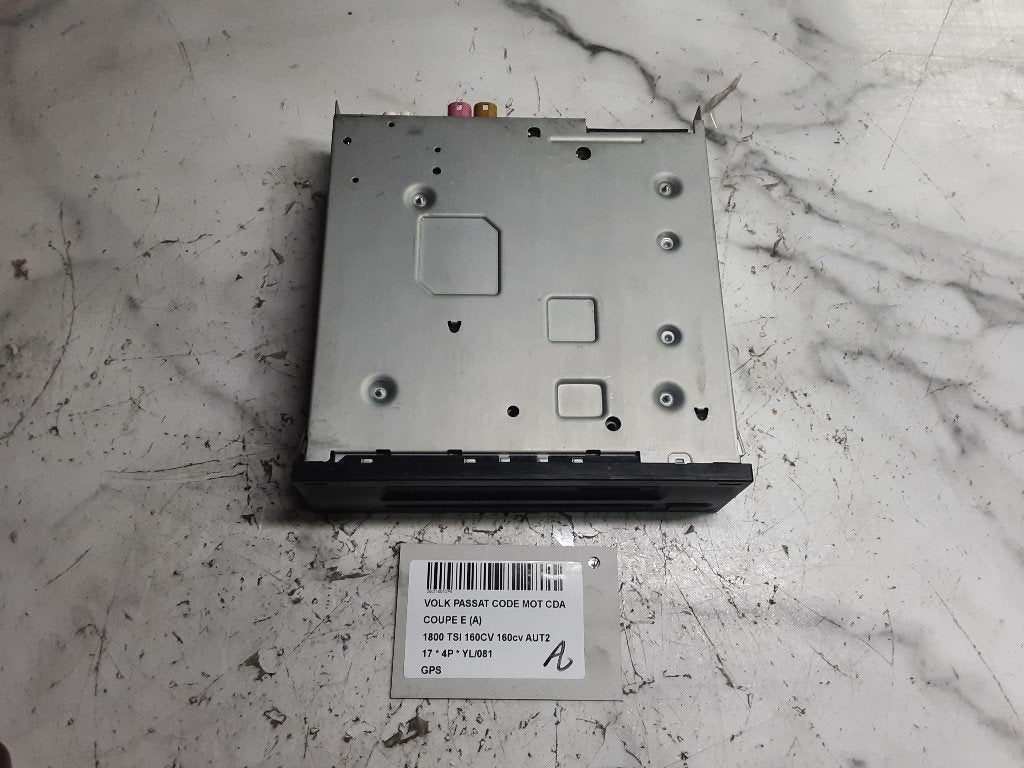 SYSTEME NAVIGATION GPS Volkswagen CC (358) (3Q0035824), Volkswagen, Mevr. I. Hauben, Utilisé, Rue de l'Espoir 34 34
4030  GRIVEGNÉE, BE