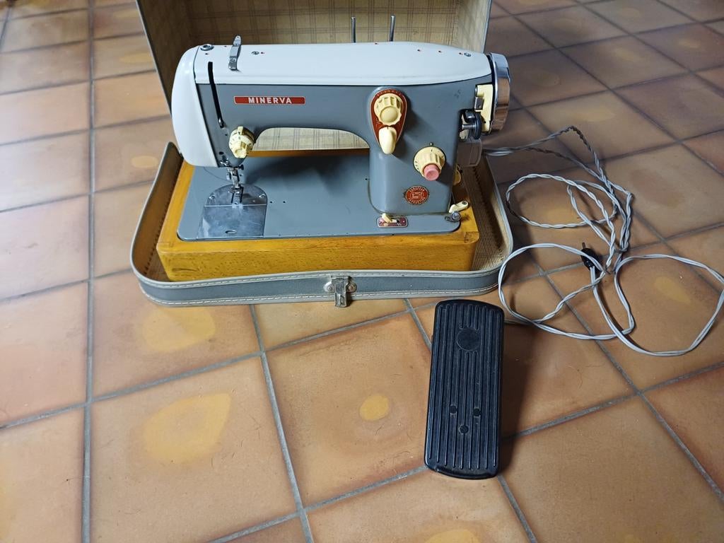 Naaimachine, Ophalen, Naaimachine
