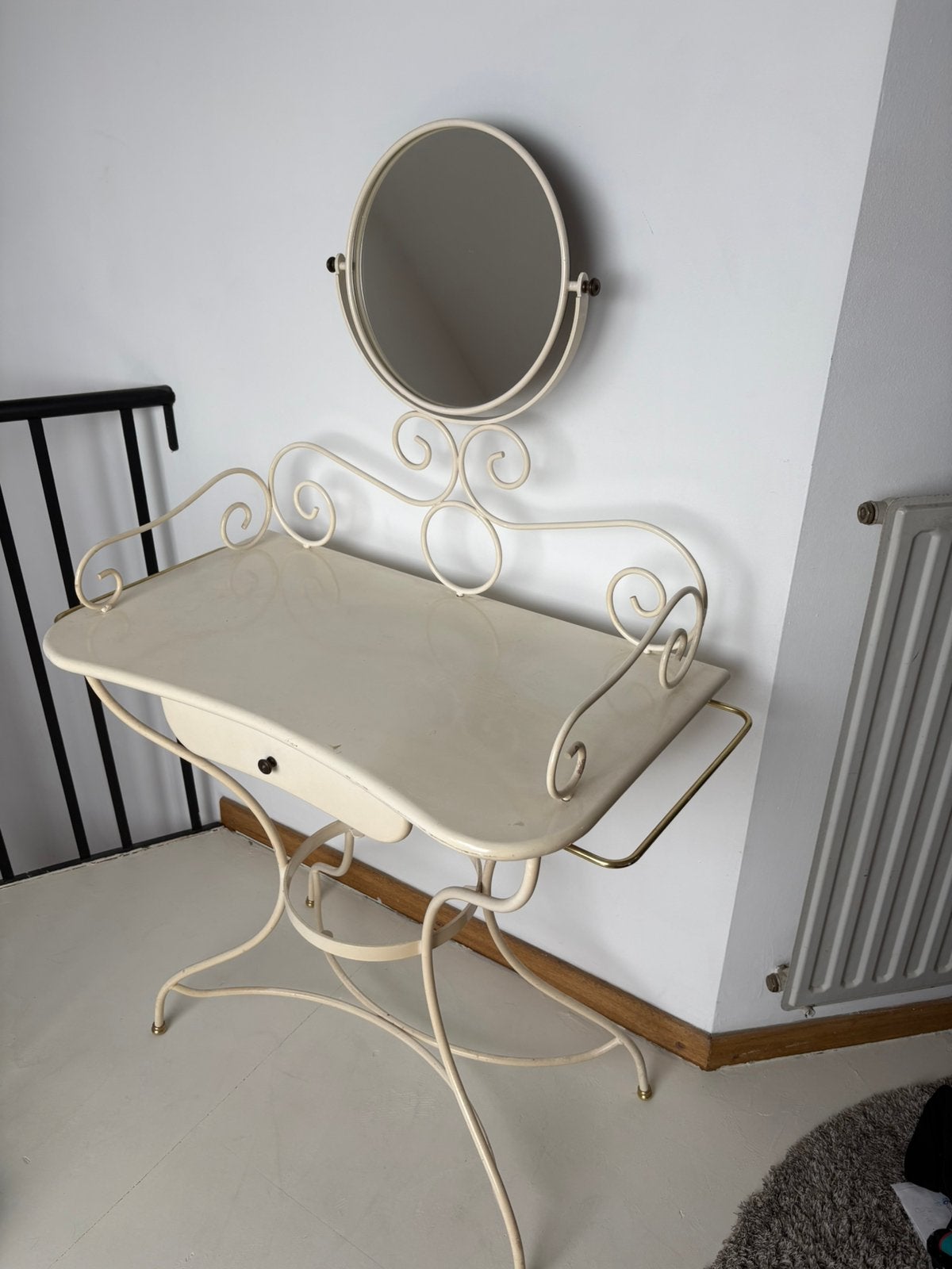 Kaptafel van gelakt smeedijzer, Ophalen, Gebruikt, Metaal of Aluminium, Romantique