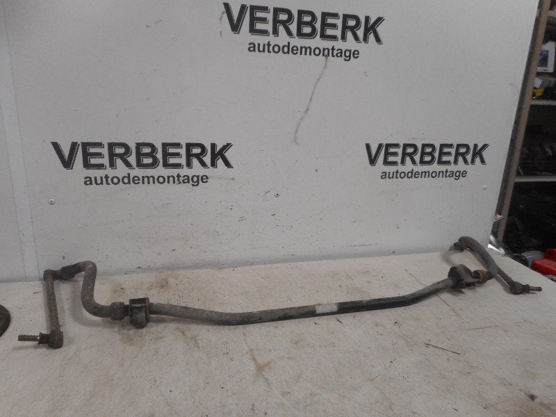 BARRE STABILISATRICE AVANT Ford Mondeo II (01-1996/09-2000), Henry-Ford-Straße  1
50735  Köln, DE, Ford-Werke GmbH, Kunden@ford.com