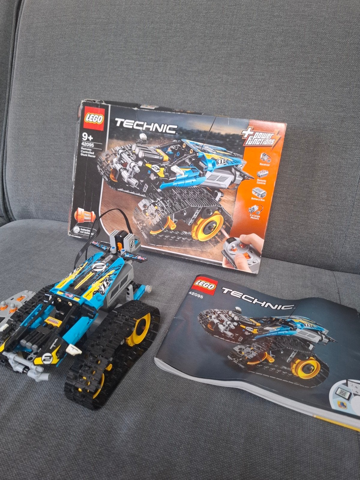 Lego Technic set 42095 remote controlled stunt racer., Kinderen en Baby's, Lego, Ophalen of Verzenden, Zo goed als nieuw, Technic