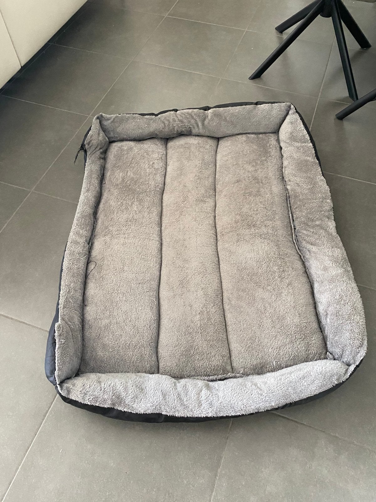 Honden bench, Ophalen, Zo goed als nieuw