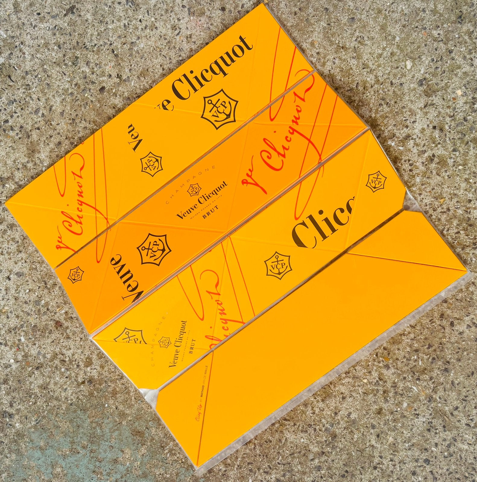 Seau à glace en origami Veuve Clicquot, Collections, Marques & Objets publicitaires, Enlèvement ou Envoi, Comme neuf, Ustensile