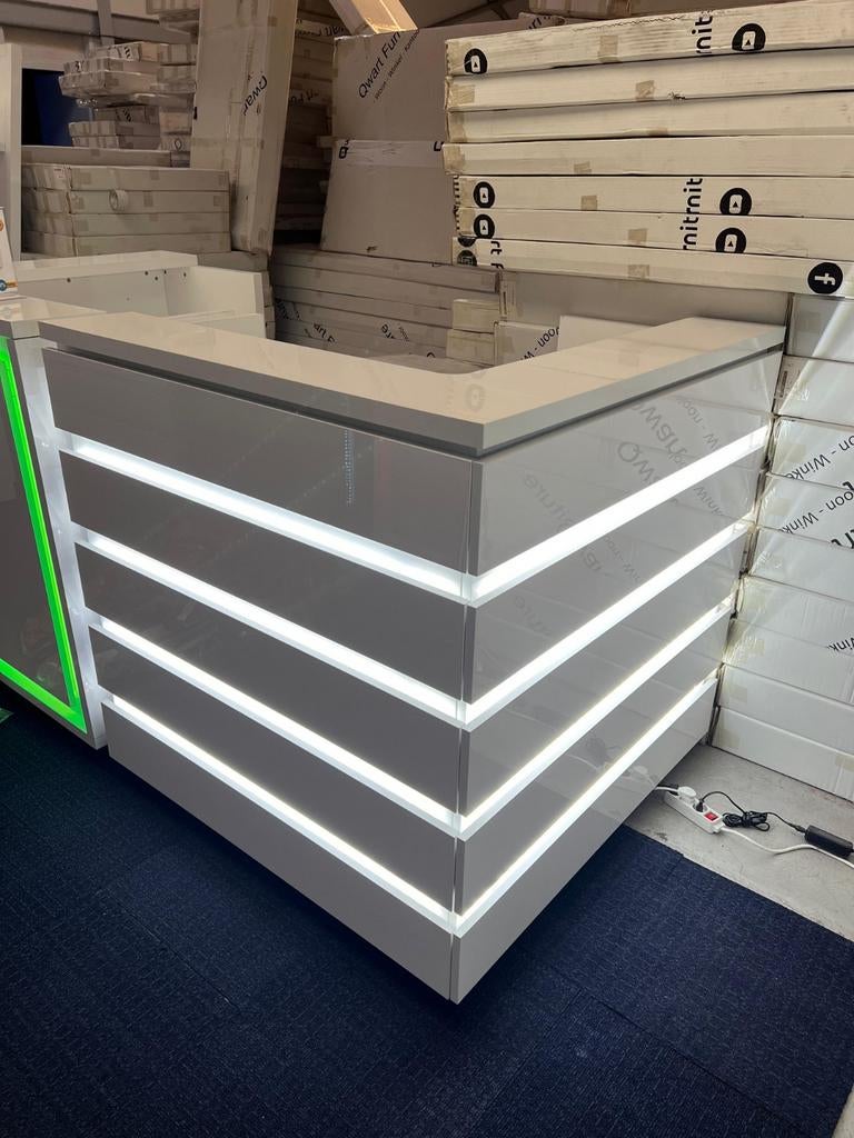 COMPTOIR DE RÉCEPTION D'ANGLE SYMPA, Enlèvement