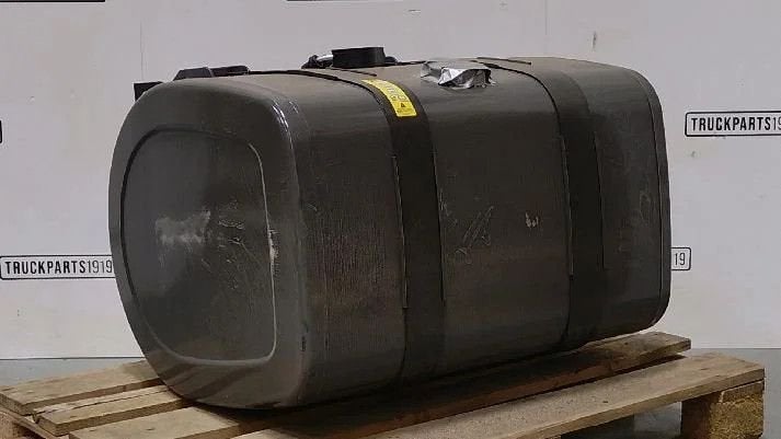 Volvo Fuel System Brandstoftank + steunen 255L, Ophalen, Gebruikt, Volvo, Brandstofsystemen
