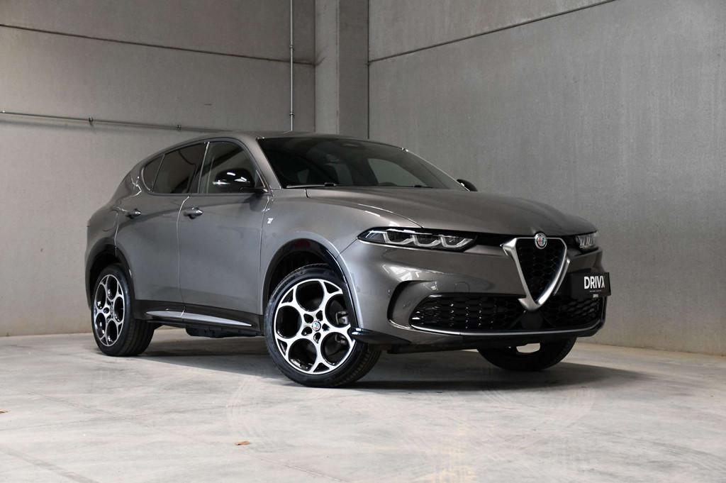Alfa Romeo Tonale Ti - Plug-in - 1.3 - 4x4 - Carplay - ACC -, Automaat, Parkeersensor, Gebruikt, Zwart