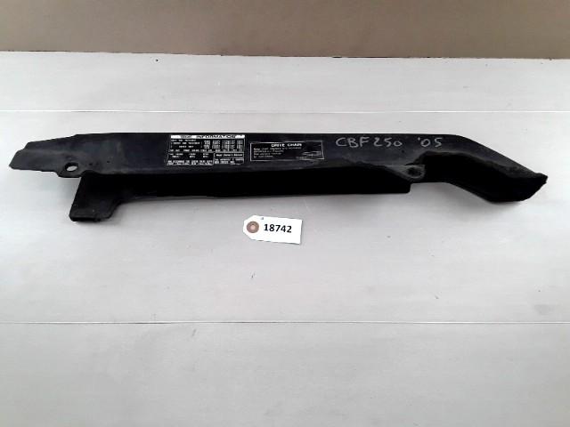 CBF250 2004 - 2012 Honda Kettingcover D1-35336